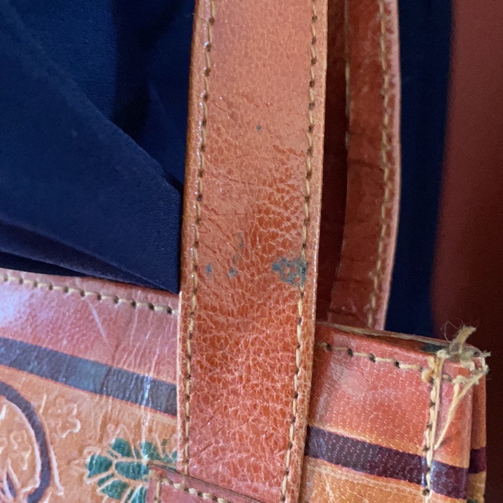 Beautiful, hand crafted, ethnic shoulder bag - Picture 5 of 15